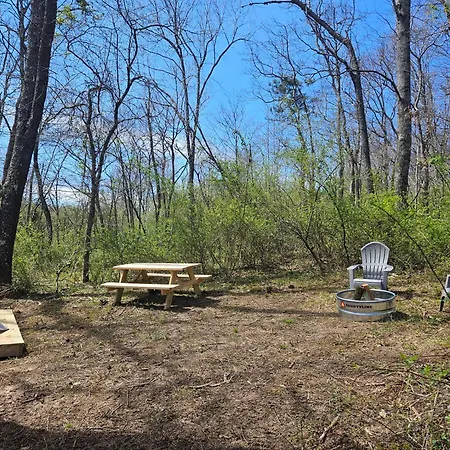 Hidden Hollow Campsite At Hocking Vacations - Tent Not Included